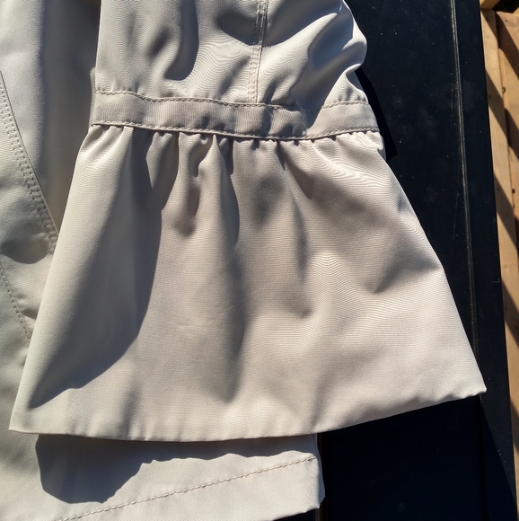 BCBGeneration Beige Double Breasted Jacket, Size Large, Fluttery Cuffs - Picture 12 of 15